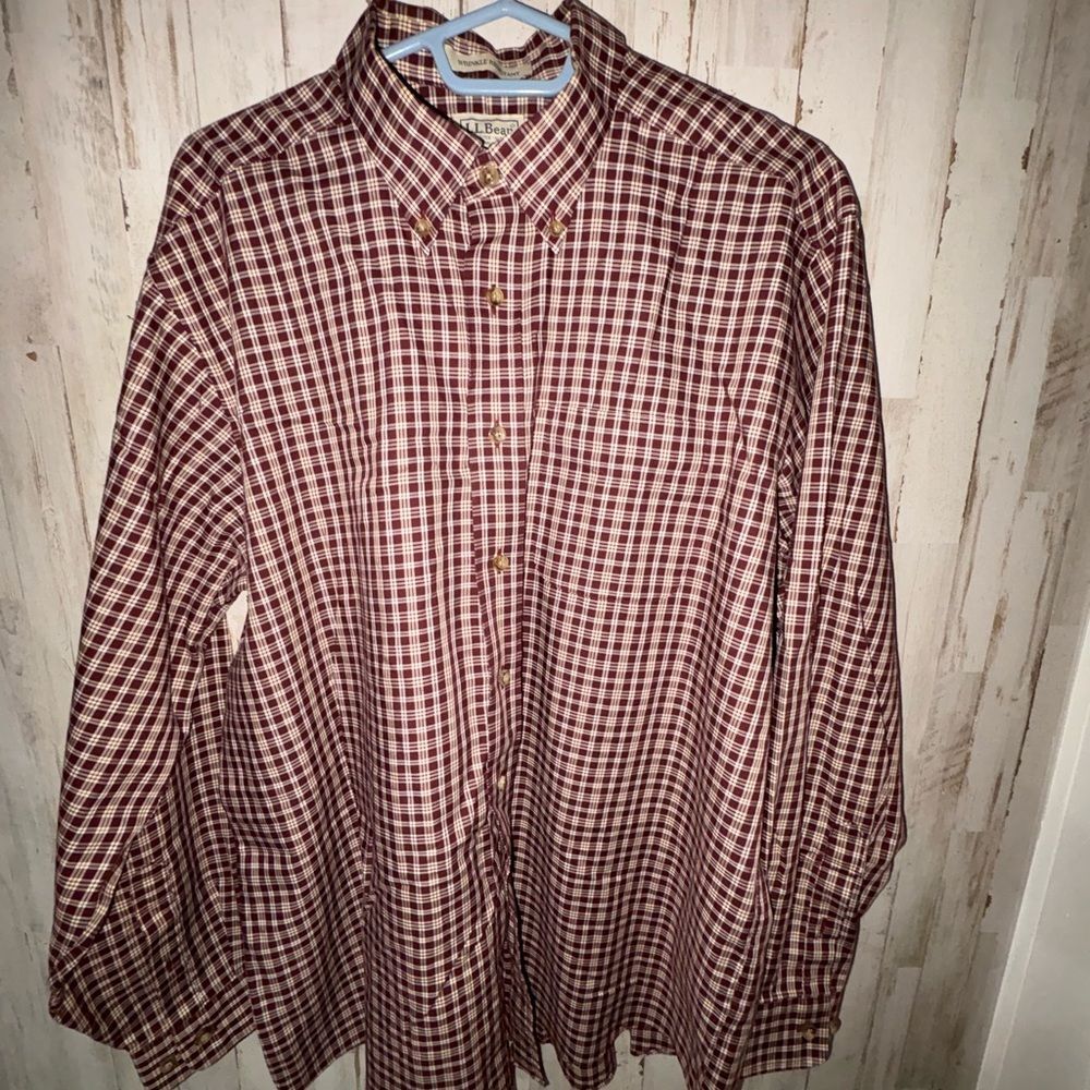 L.L. Bean Men’s Wrinkle-Resistant Button-Down Shirt - Size Large